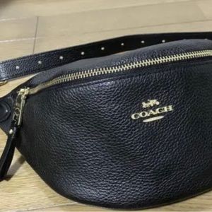 Coach black Leather Belt Waist Bag. Smoke/pet free free.f48738.  13 x 34 x 12cm